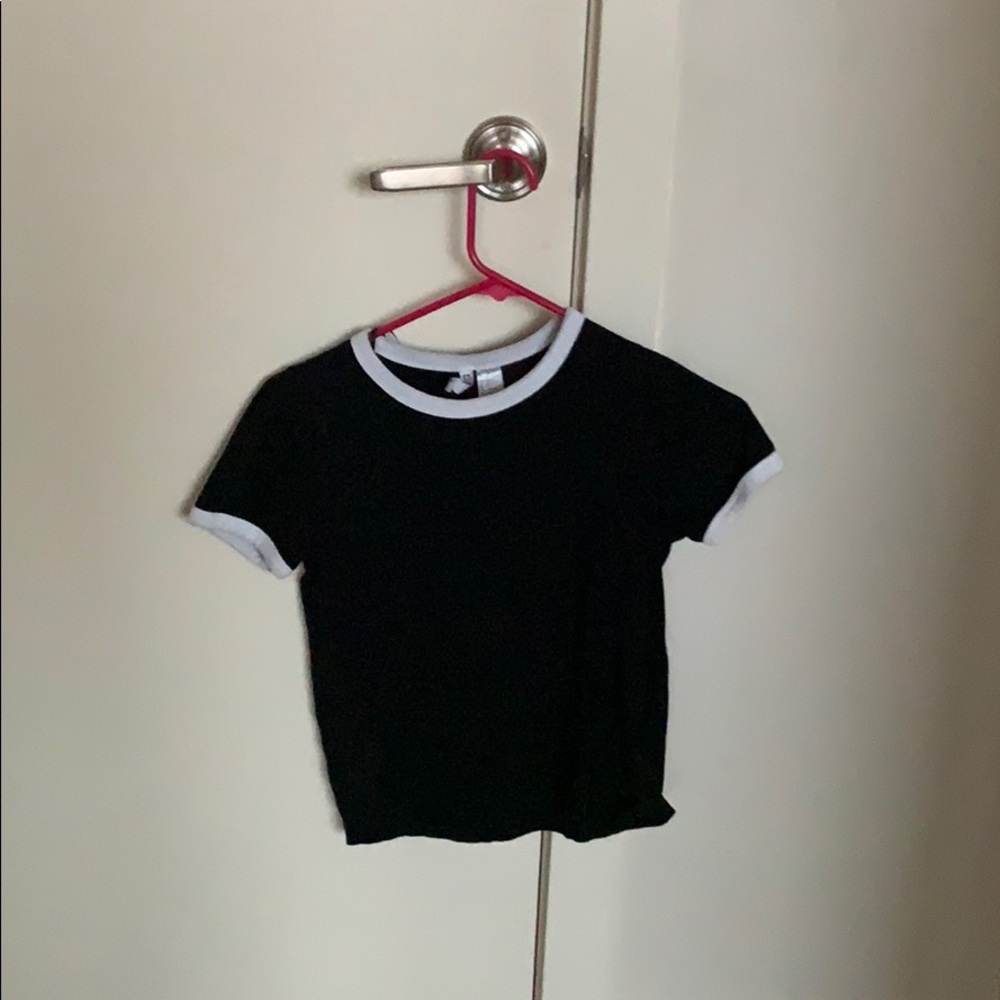 Black Tee